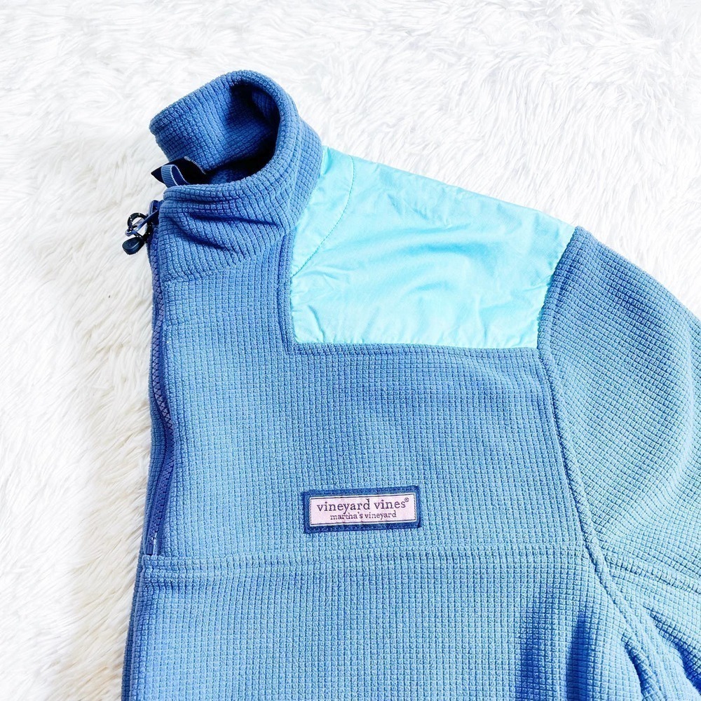 Vineyard Vines Pullover Jacket Size Medium - image 4